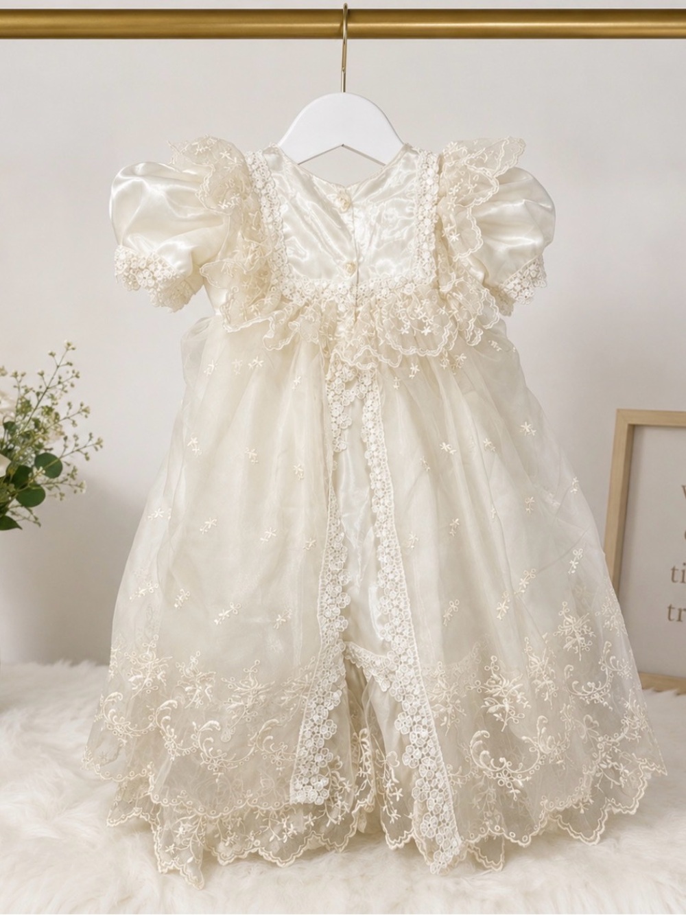 Elegant vintage off White Lace Dress size 3 made in the USA